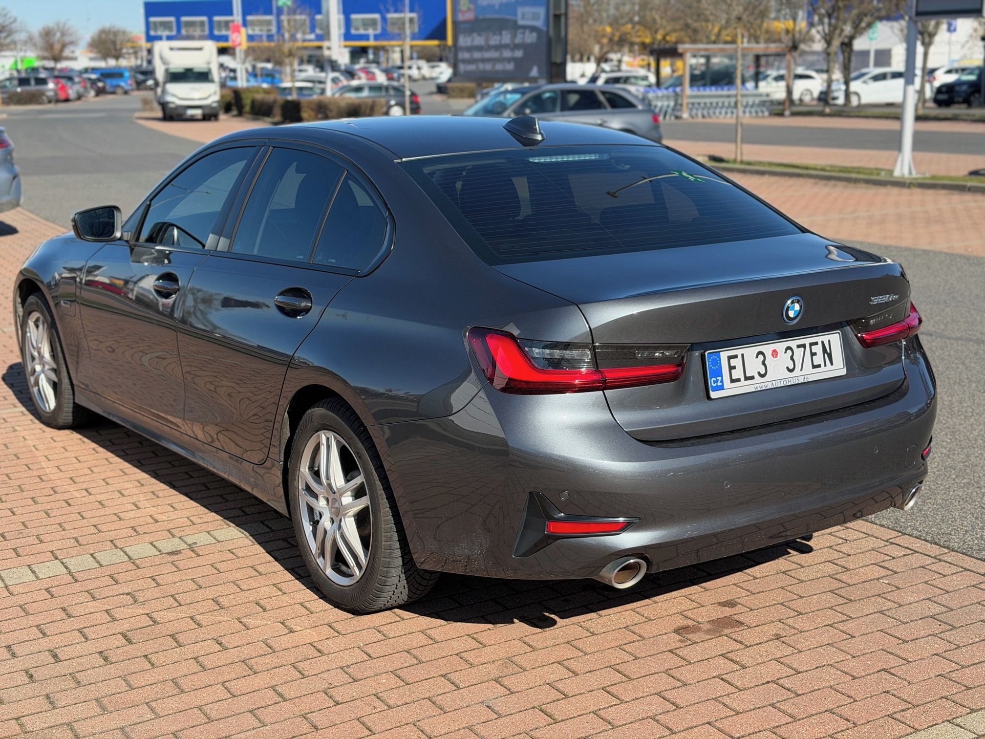 BMW Řada 3, 320e 2,0/120kW - fotka 6