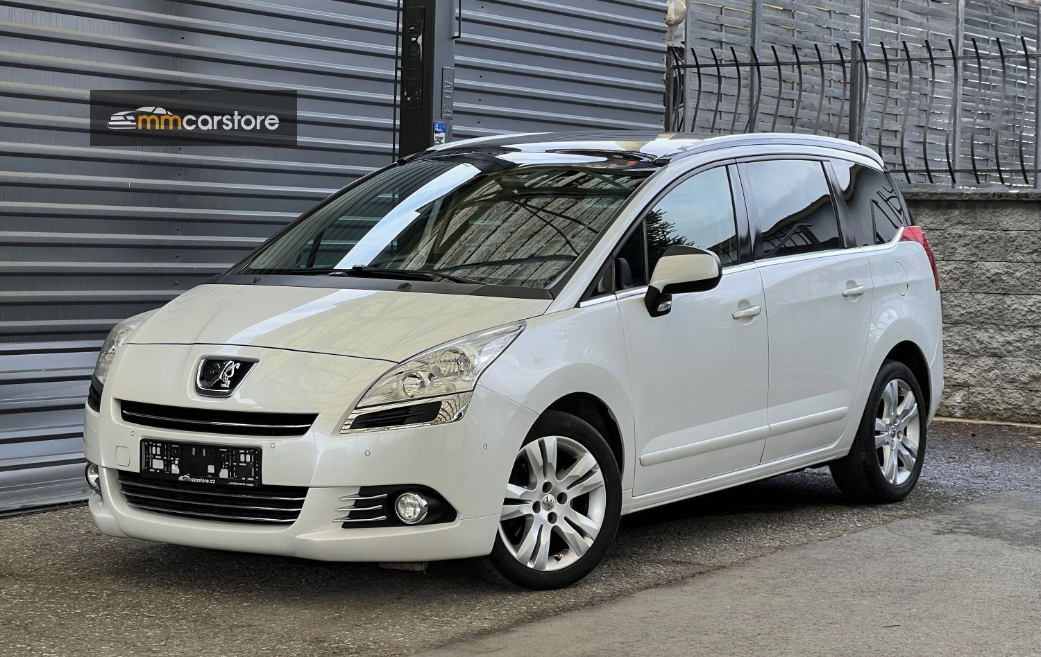 Peugeot 5008, 2.0 HDi, HEAD-UP, PANO, NAVI - fotka 3