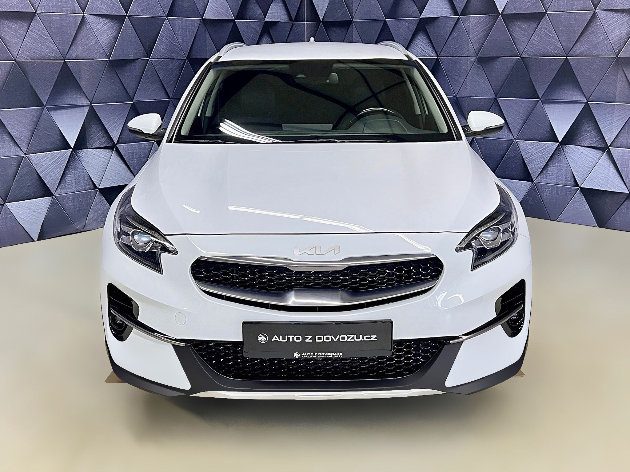 Kia XCee´d, 1.6 CRDi 100 KW 7DCT EXCLUSIVE - fotka 3