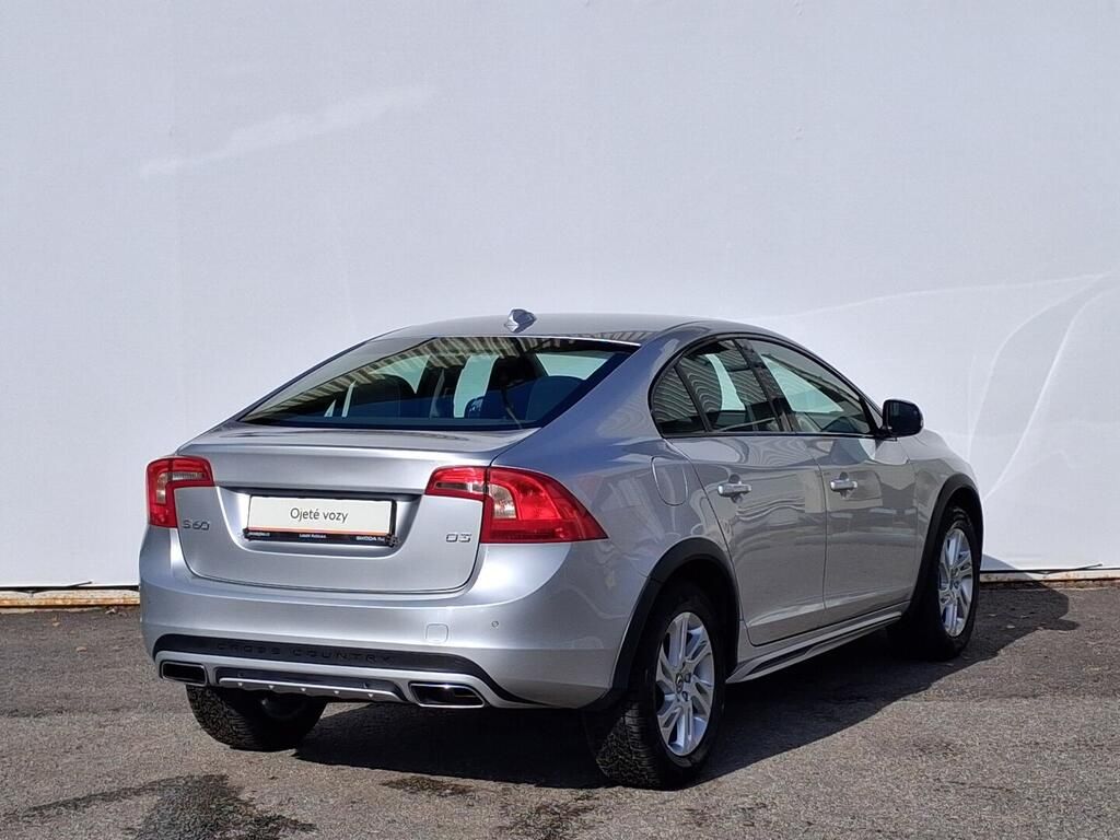 Volvo S60, Cross Country 2.0 D3 110 kW - fotka 2