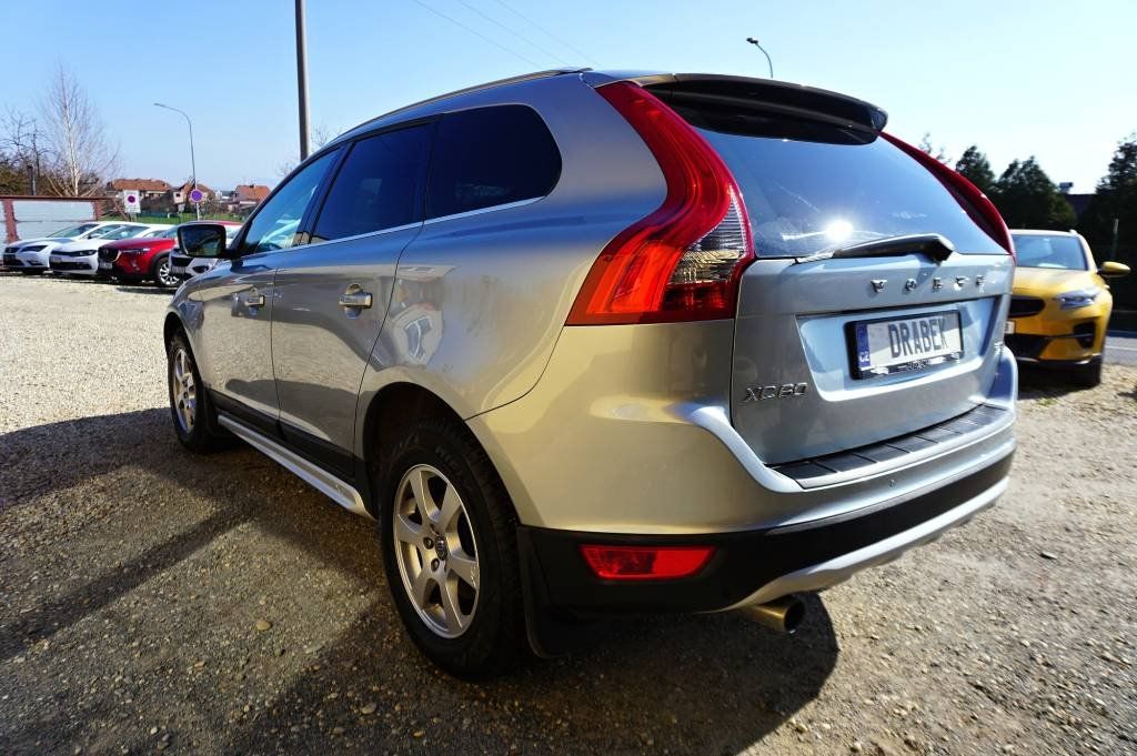 Volvo XC60, SUMMUM 2,4 D 129 kW - fotka 6