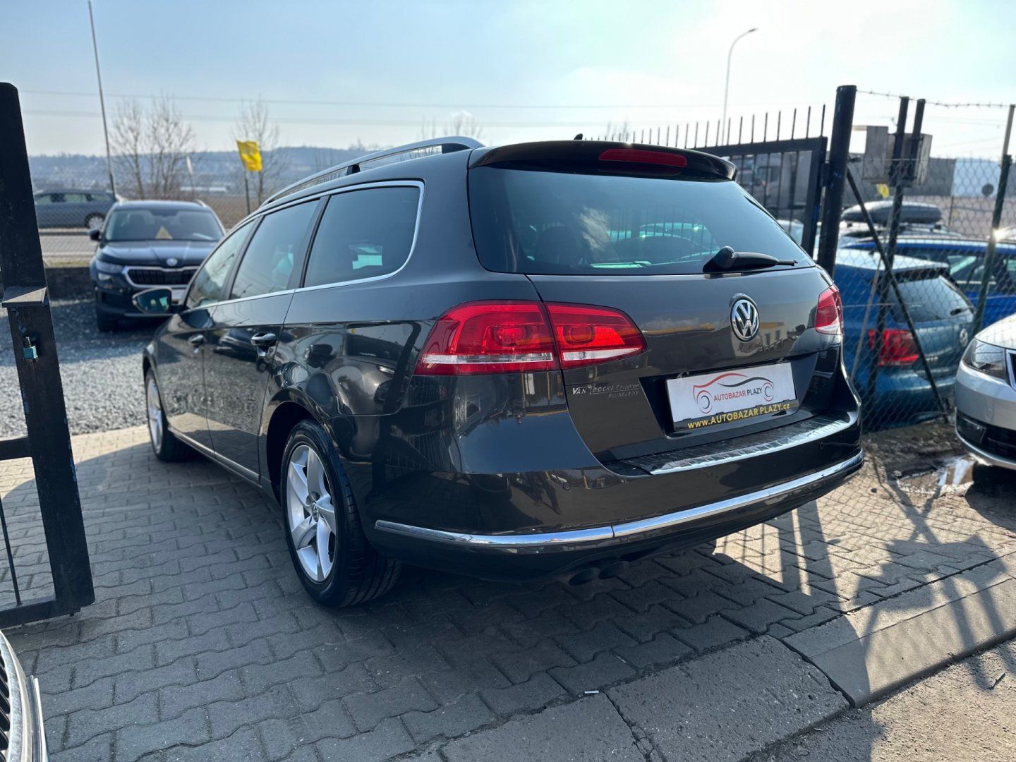 Volkswagen Passat, 2.0TDi DSG, NAVI, EL. KUFR, - fotka 3