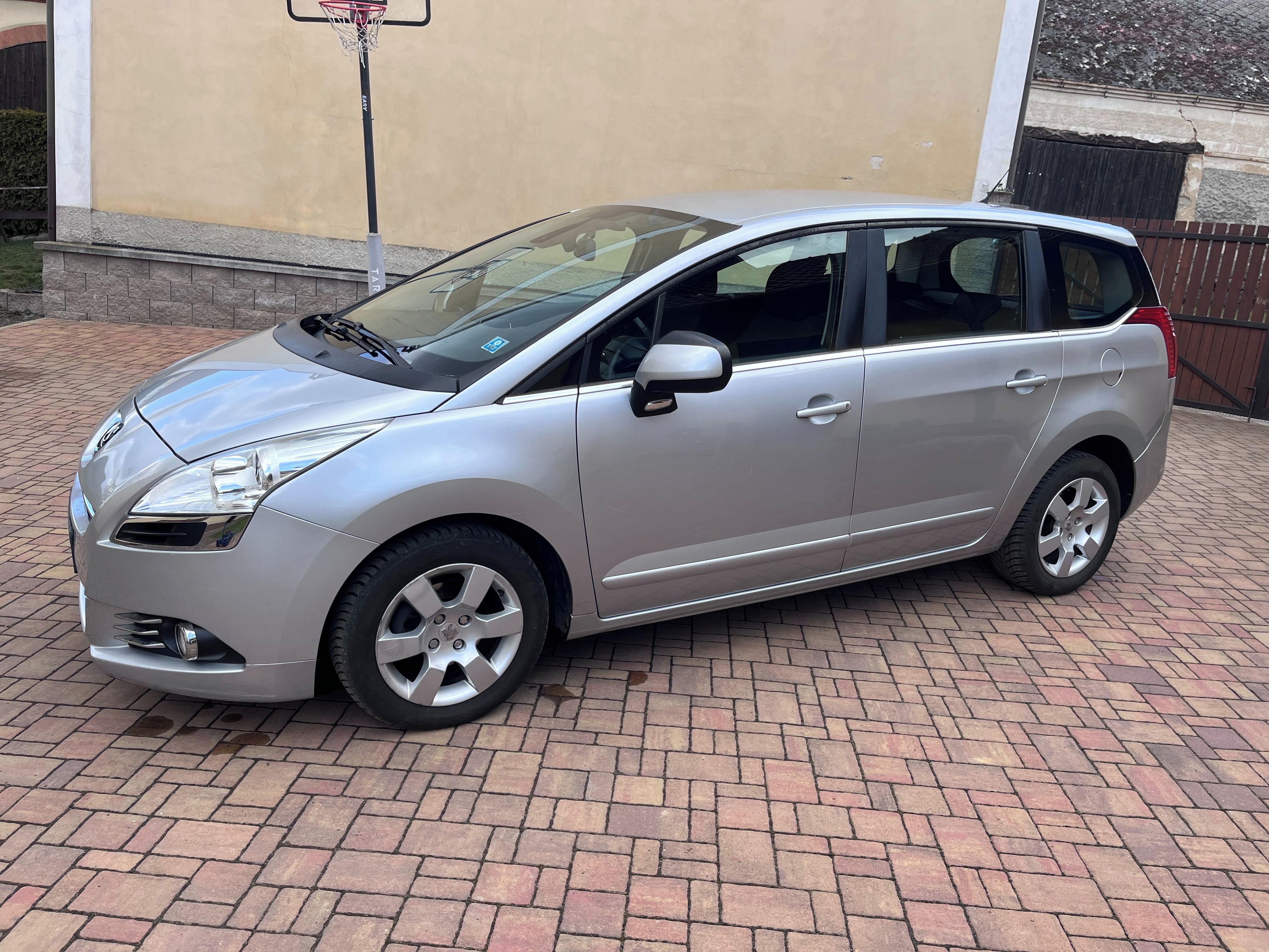 Peugeot 5008, 1.6 HDI 110PS SERVISKA - fotka 3