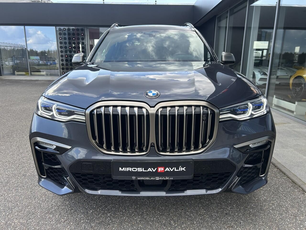 BMW X7, M50D Final Edition 1/100 - fotka 3