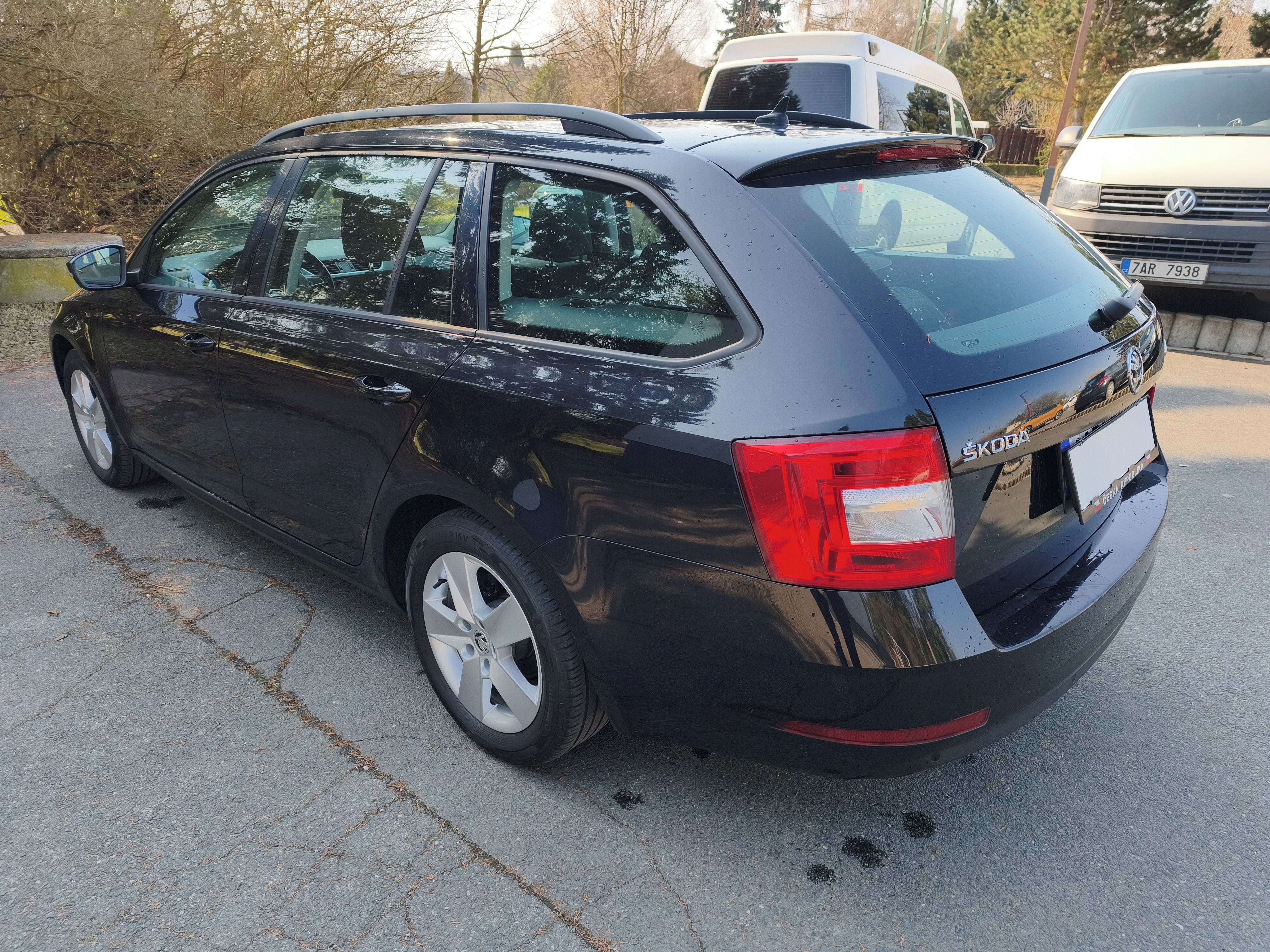 Škoda Octavia, 1.6 TDI  Ambition Plus ČR 1maj - fotka 5