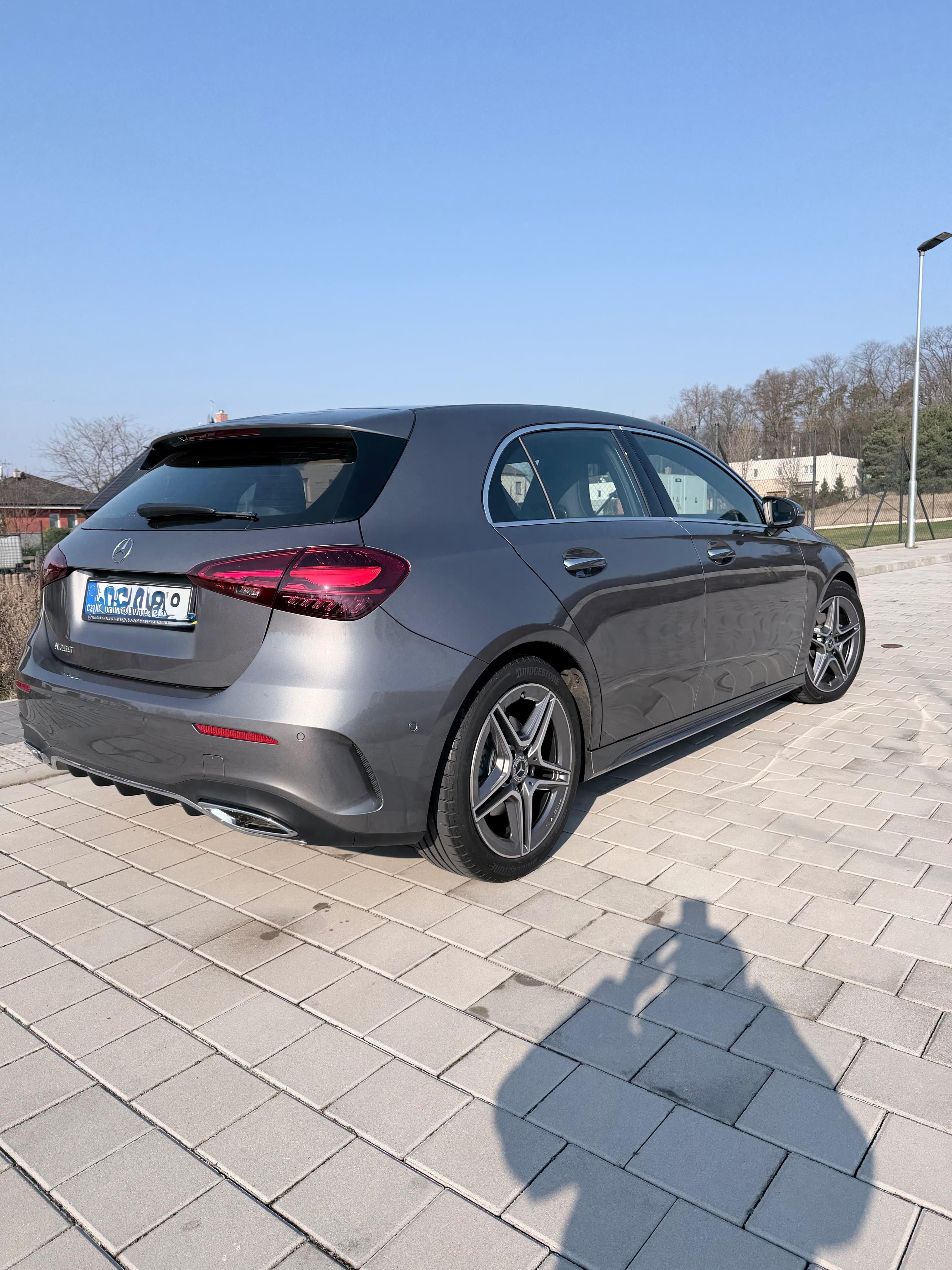 Mercedes-Benz Třídy A, A 200 AMG STYLE EDITION na OL - fotka 3