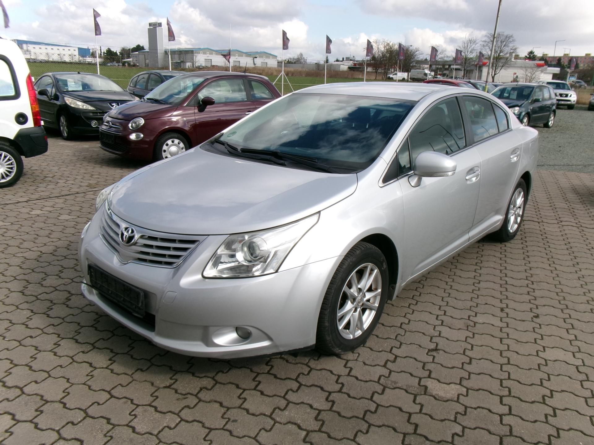 Toyota Avensis, 1.6i 97kw,serviska - fotka 3