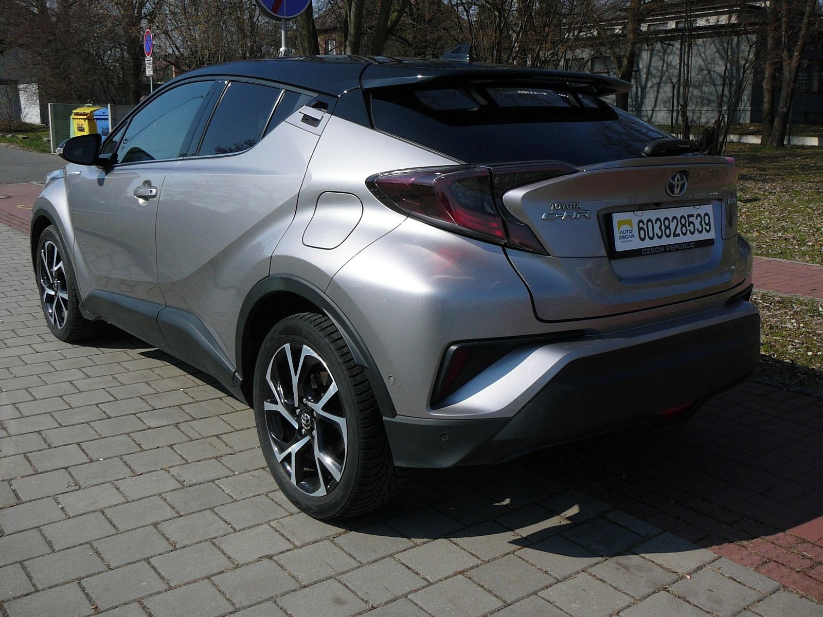 Toyota C-HR, 18i Hybrid AUT 1MAJ ČR - fotka 4