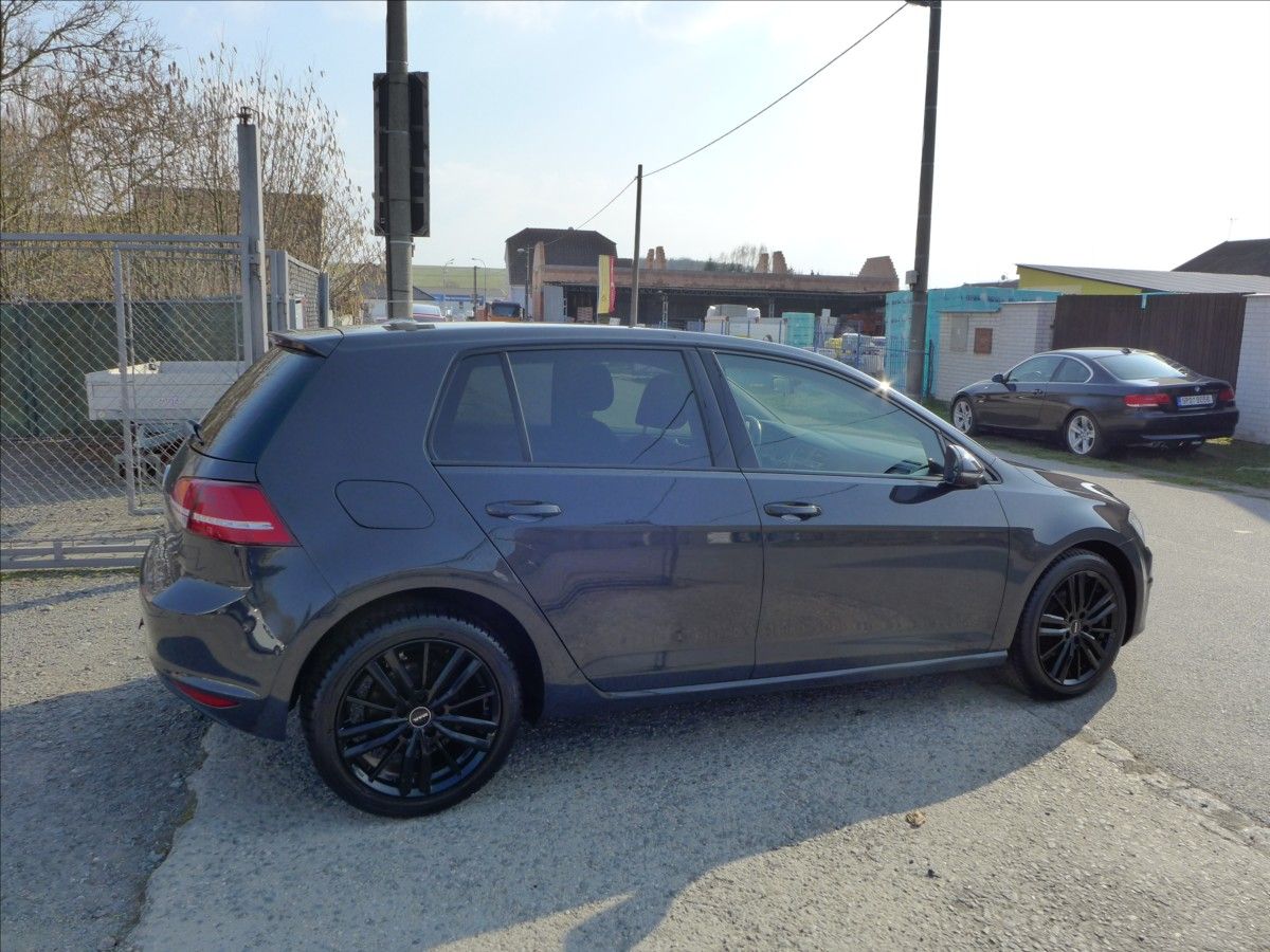 Volkswagen Golf, 1,2 TSI  HIGHLINE, 1.MAJITEL - fotka 5