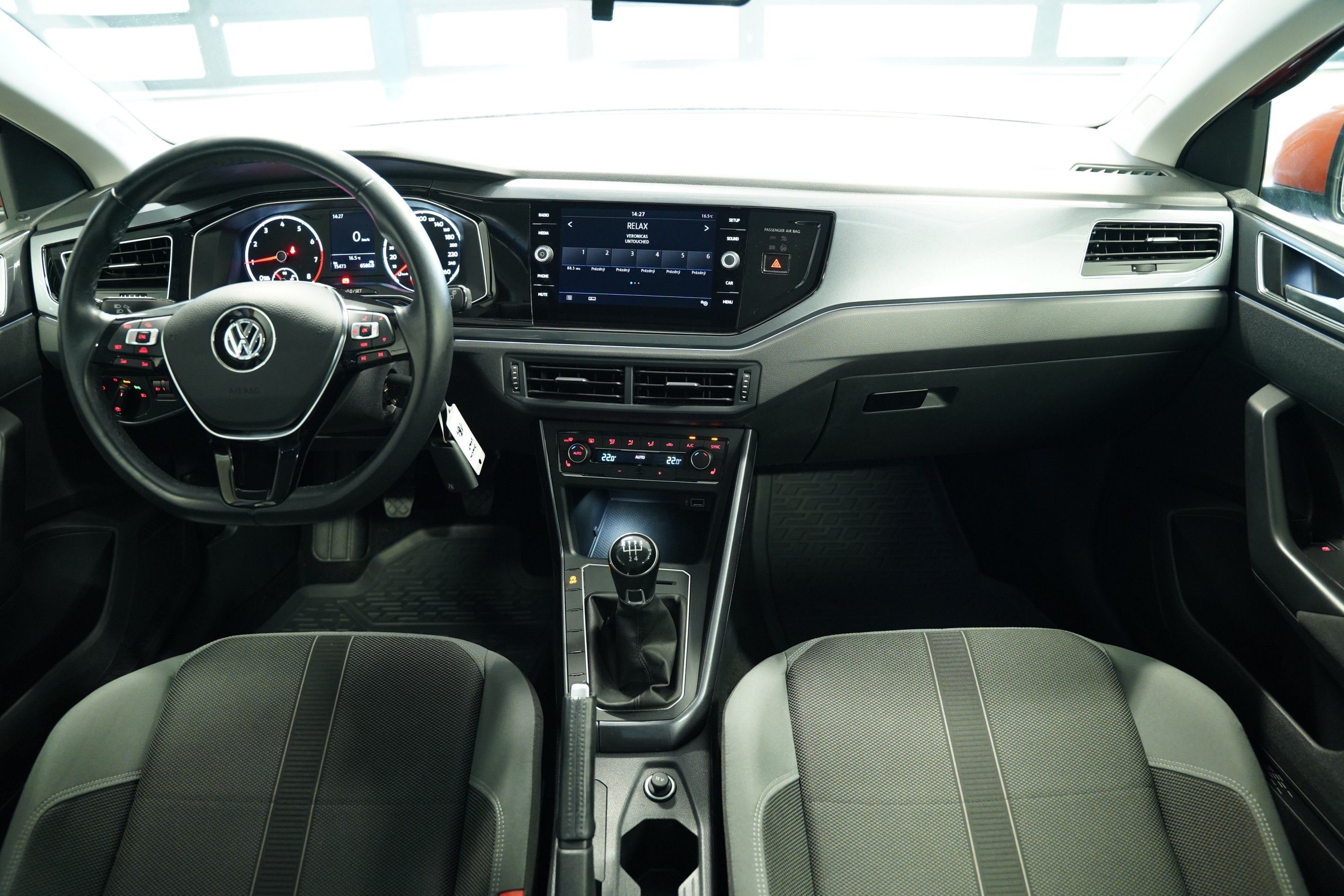 Volkswagen Polo, 1.0 TSI 70 kW Highline - fotka 5