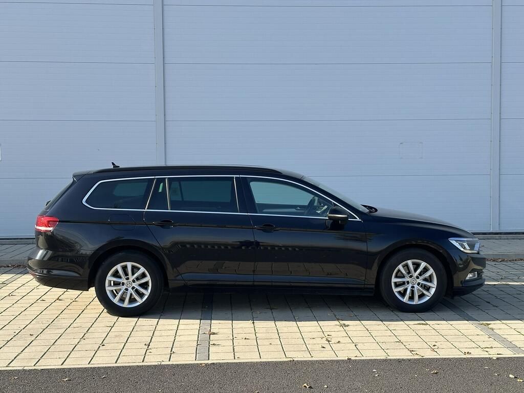 Volkswagen Passat, Comfortline 2.0 TDI 110 kW - fotka 4