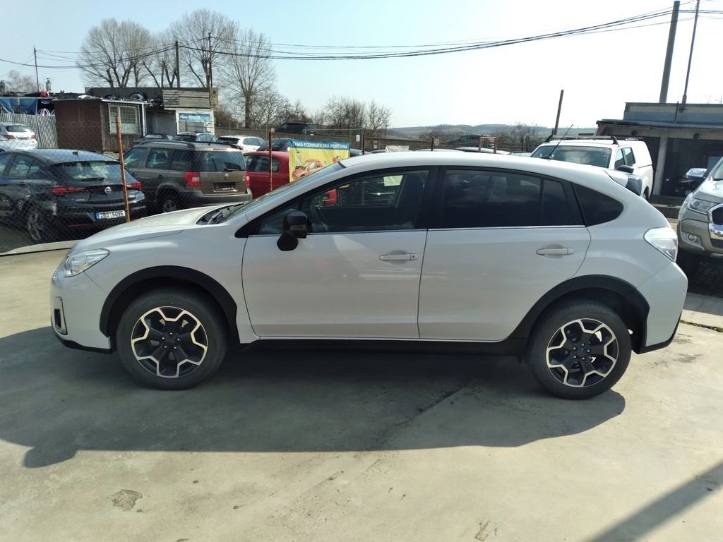 Subaru XV, 2.0 D AWD MANUÁL - fotka 4