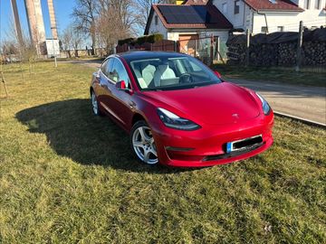 Tesla Model 3 Long Range AWD –