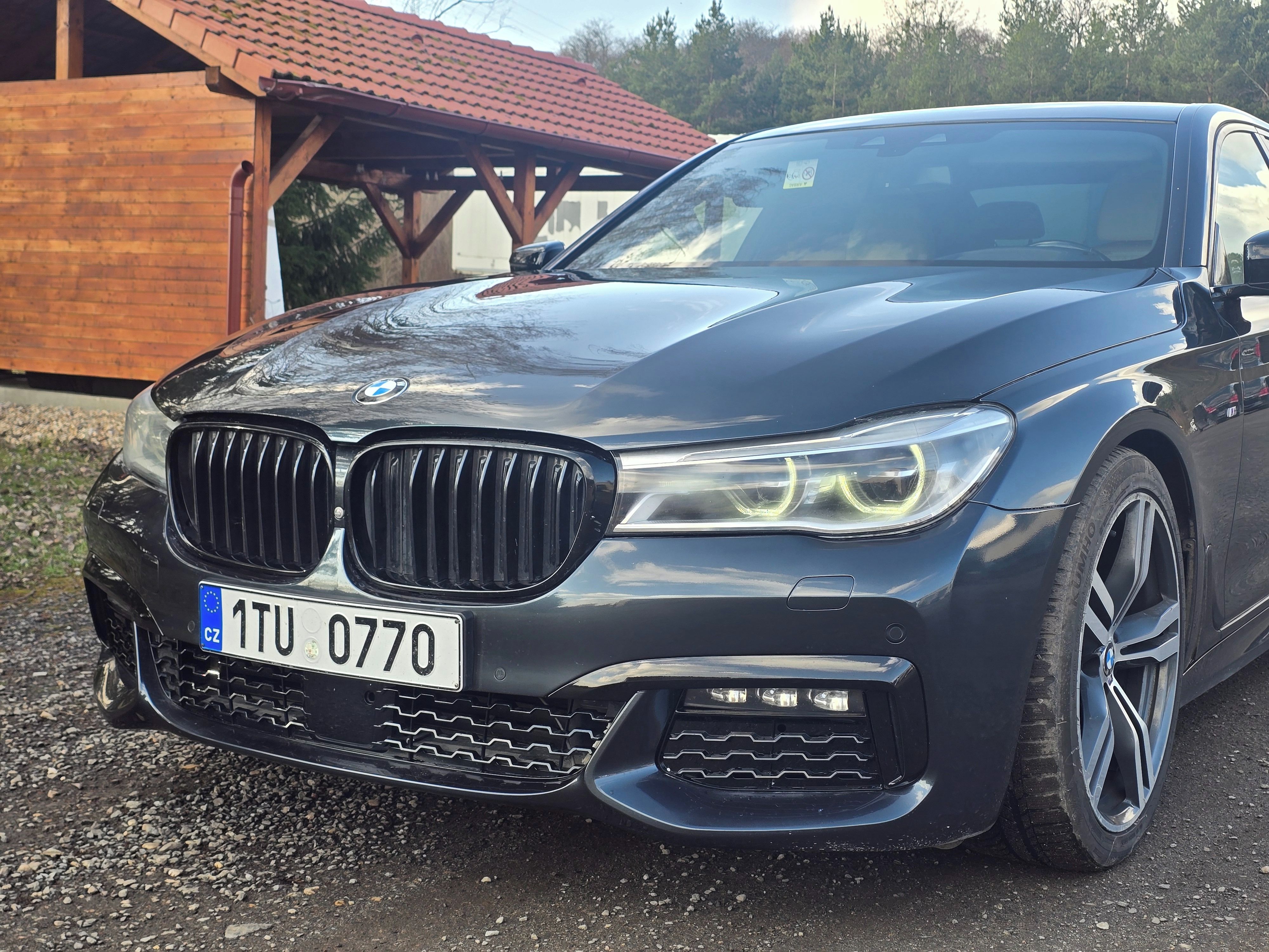 BMW Řada 7 - fotka 6