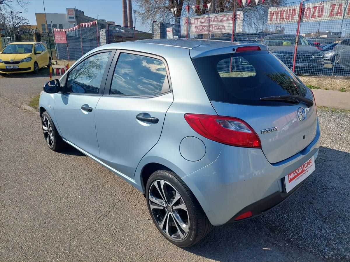 Mazda 2, 1,3 16V - fotka 6