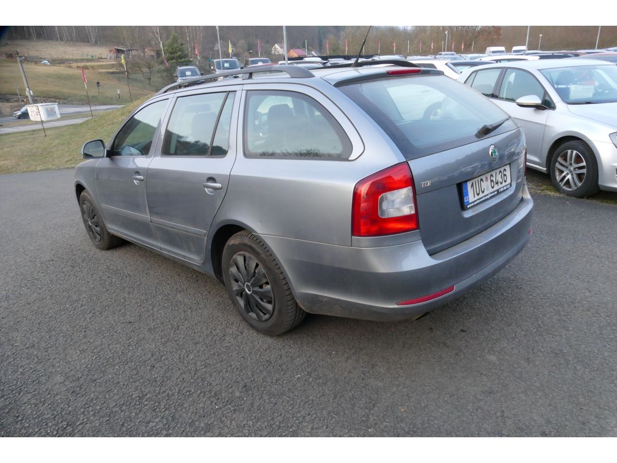 Škoda Octavia, 1,6TDI 77KW KLIMA - fotka 6