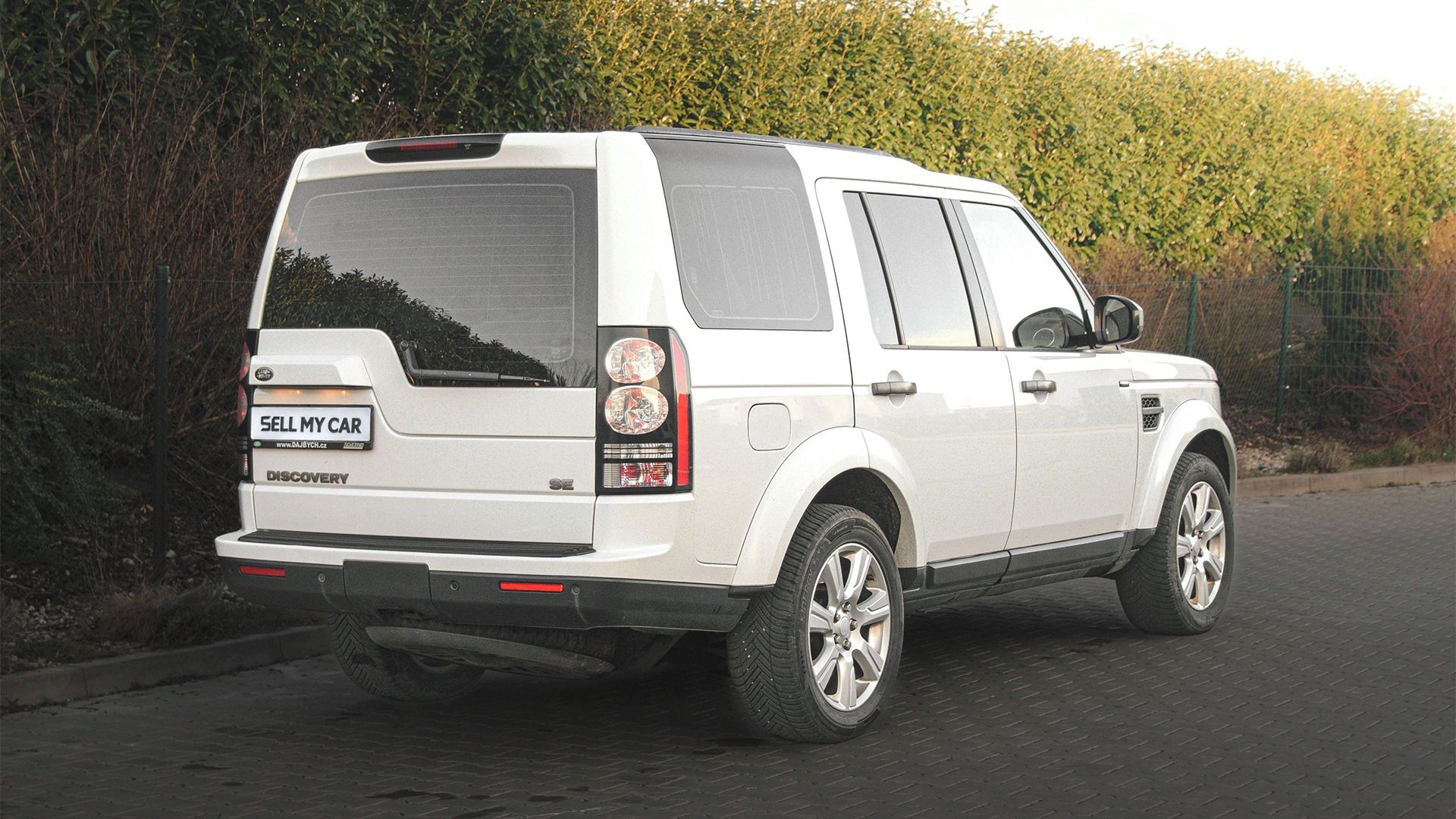 Land Rover Discovery, TDV6 SE 3,0/155kW ČR TZ 1.maj - fotka 5