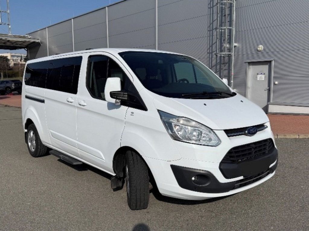 Ford Tourneo Custom, L2H1, ČR, 8 míst, DPH - fotka 2