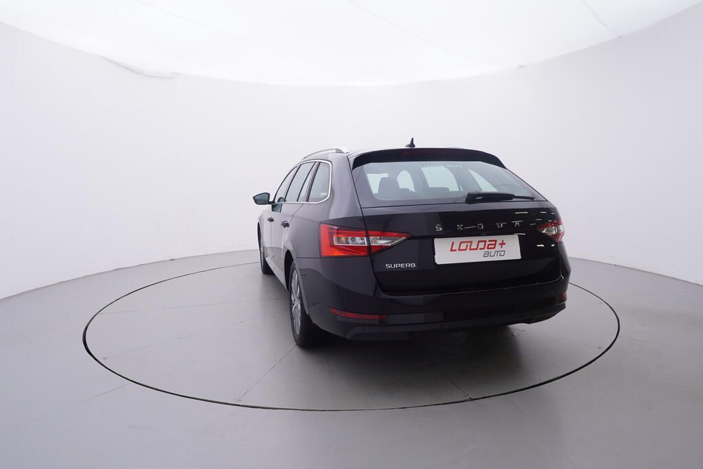 Škoda Superb, Style 2.0 TDI 110 kW - fotka 4