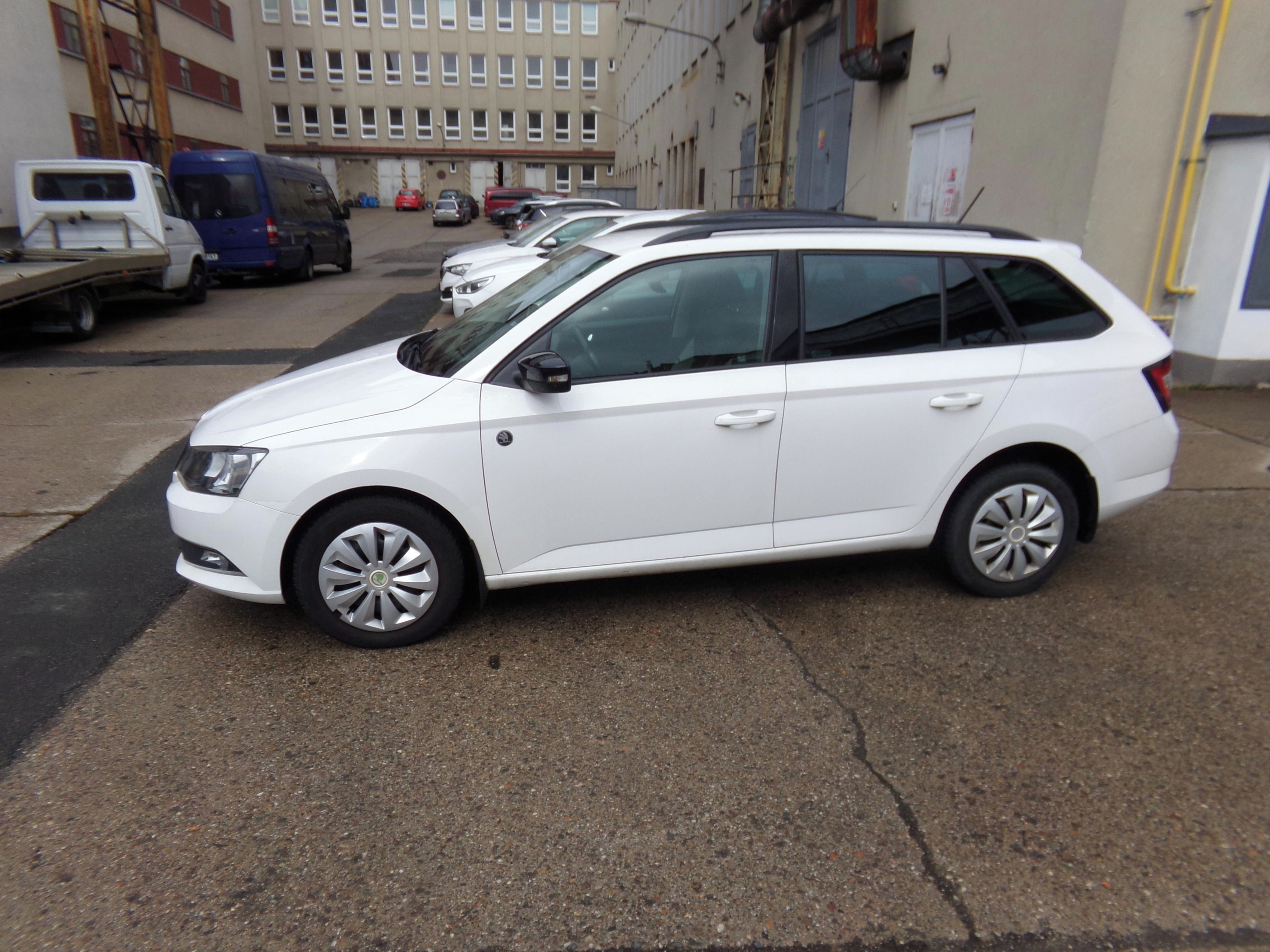 Škoda Fabia, 1.2 STYLE - fotka 2