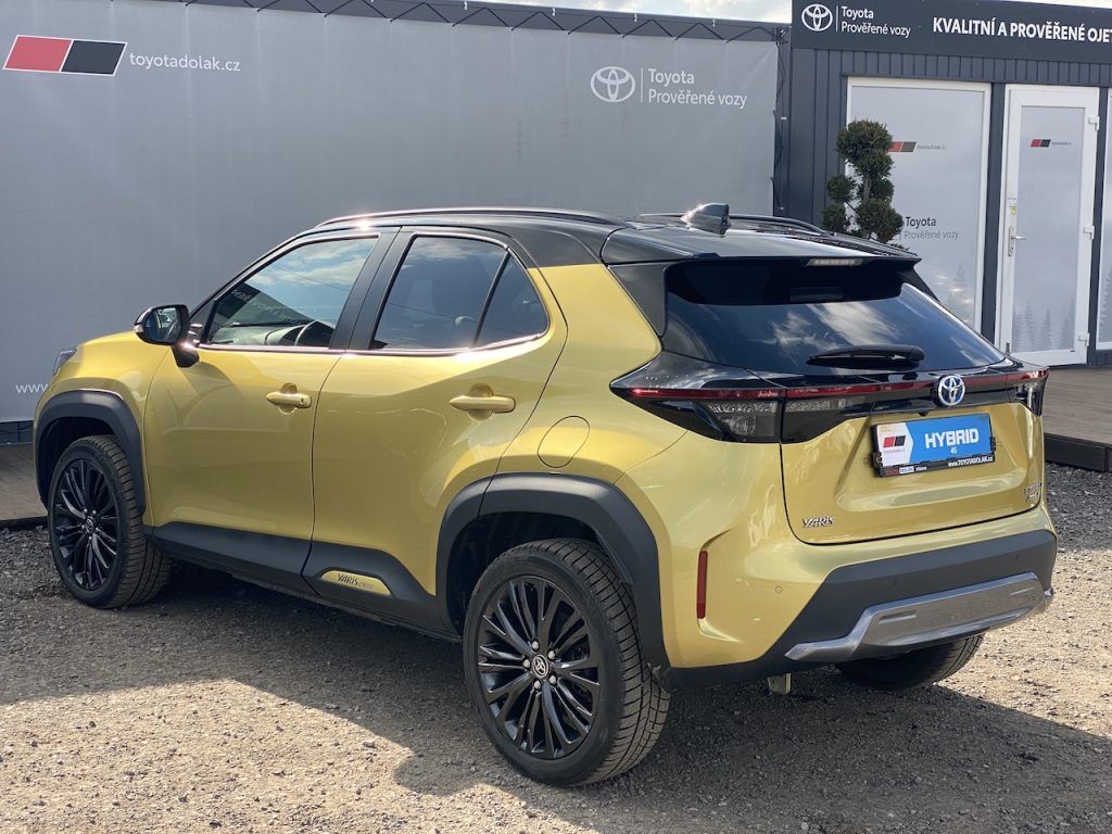 Toyota Yaris Cross, 1.5HEV, ČR-2m, Adventure, 4x4 - fotka 5