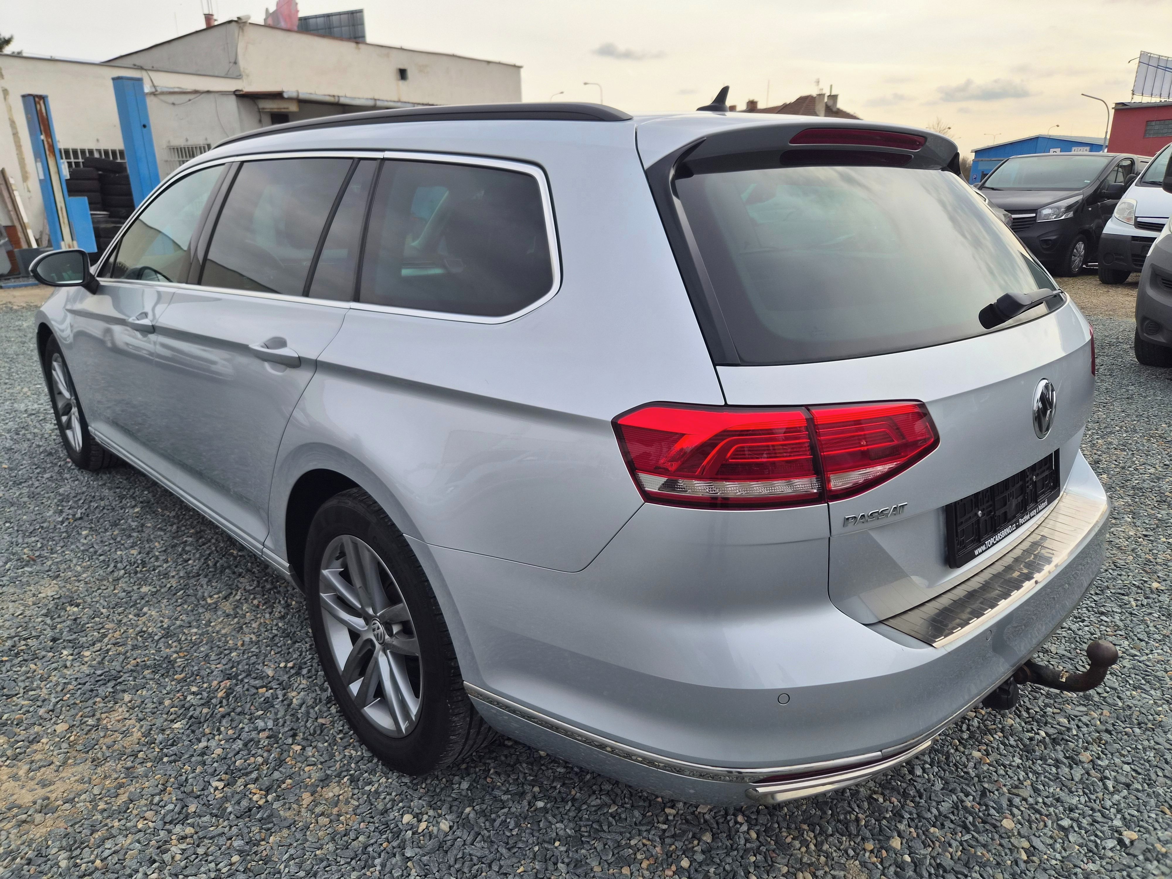 Volkswagen Passat, 2.0 TDI 110KW 2015 - fotka 5
