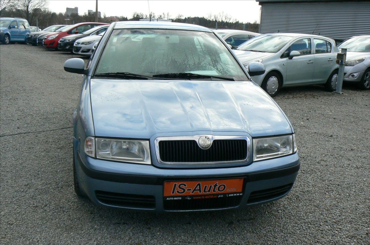 Škoda Octavia, 1,9 TDi  Tour - fotka 3