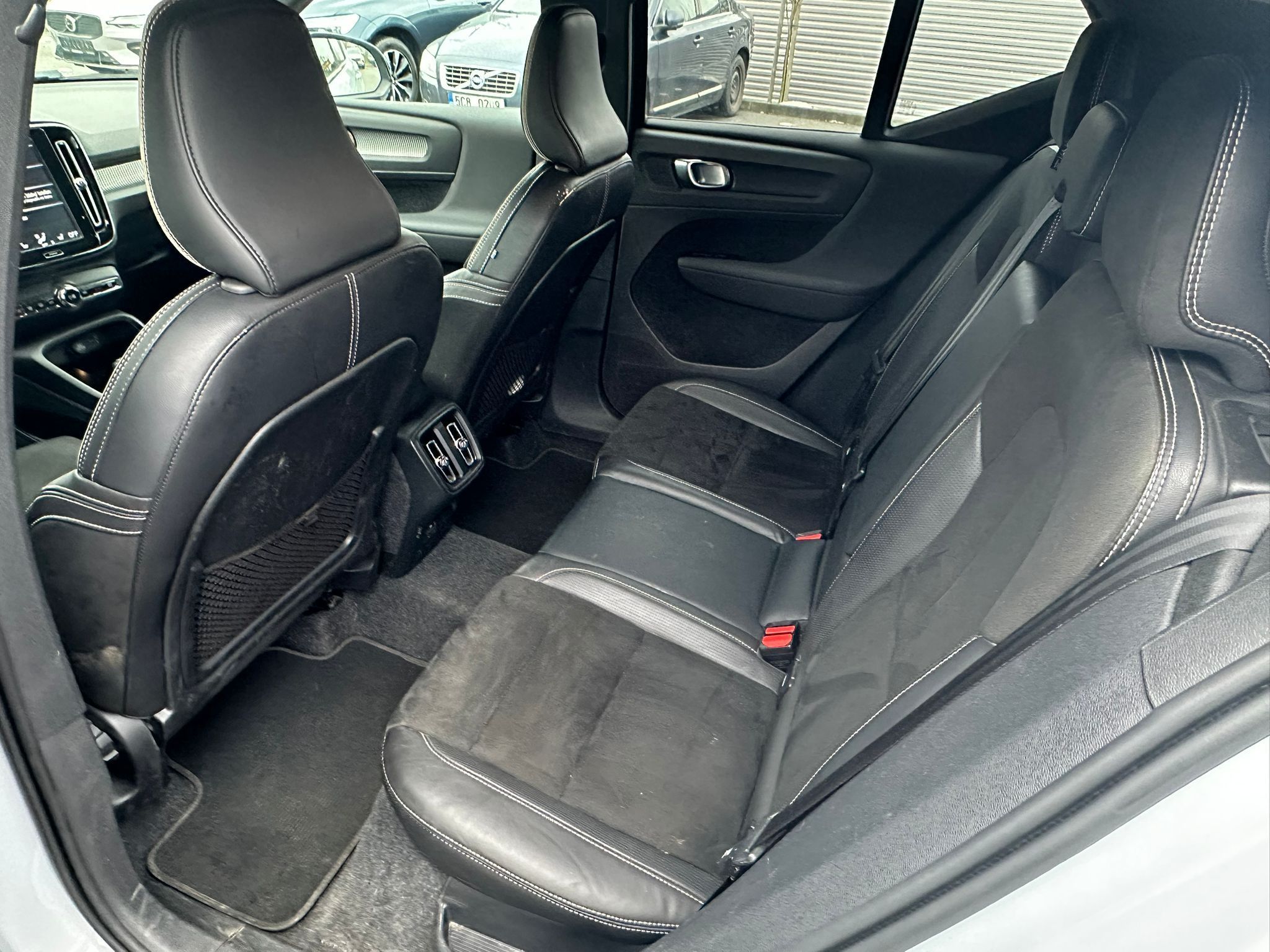 Volvo XC40, B4 R-Design - fotka 6