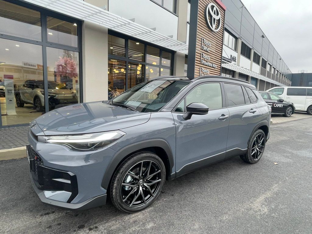 Toyota Corolla Cross, 2.0 Hybrid FWD GR SPORT VIP