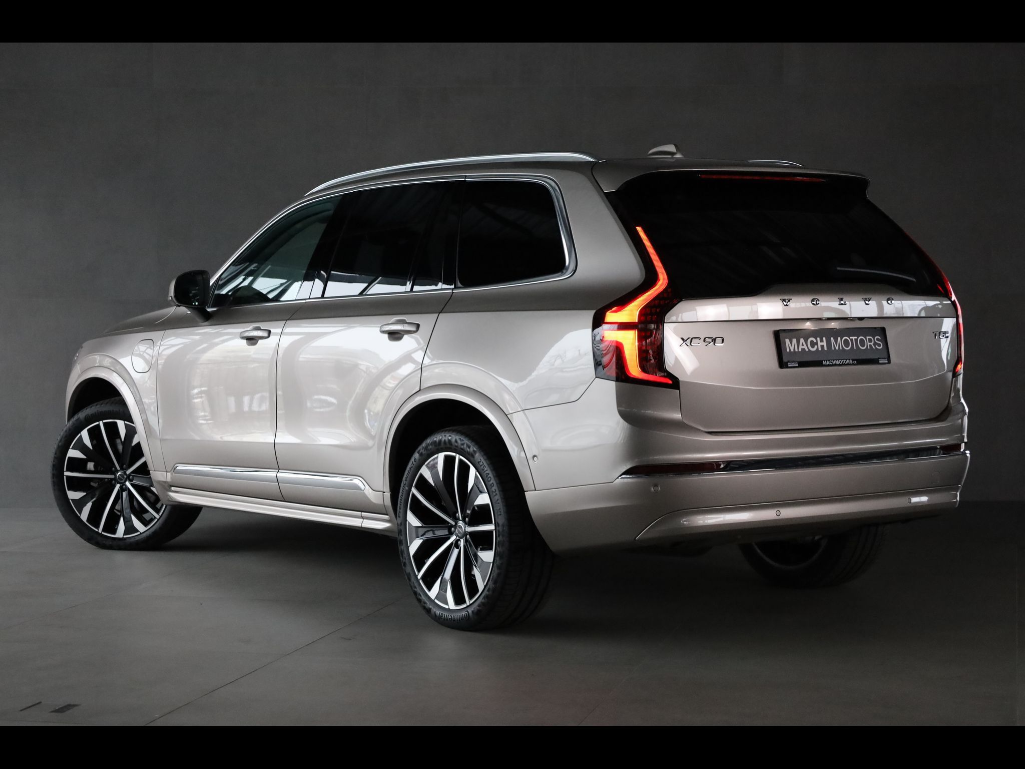 Volvo XC90, T8 AWD PLUS Bright, H/K - fotka 3