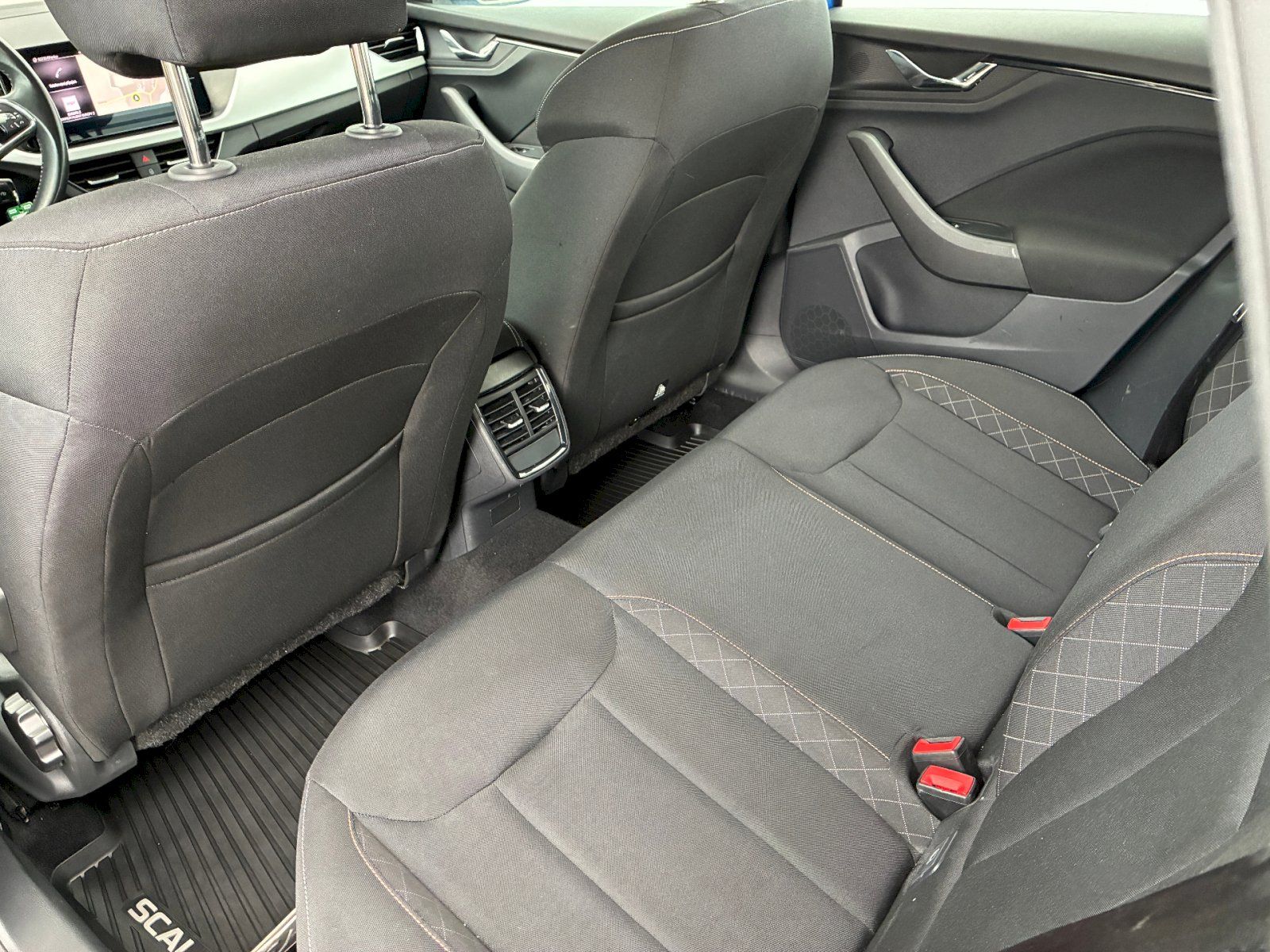 Škoda Scala, 1,0 TSI / 81 kW Ambition - fotka 6