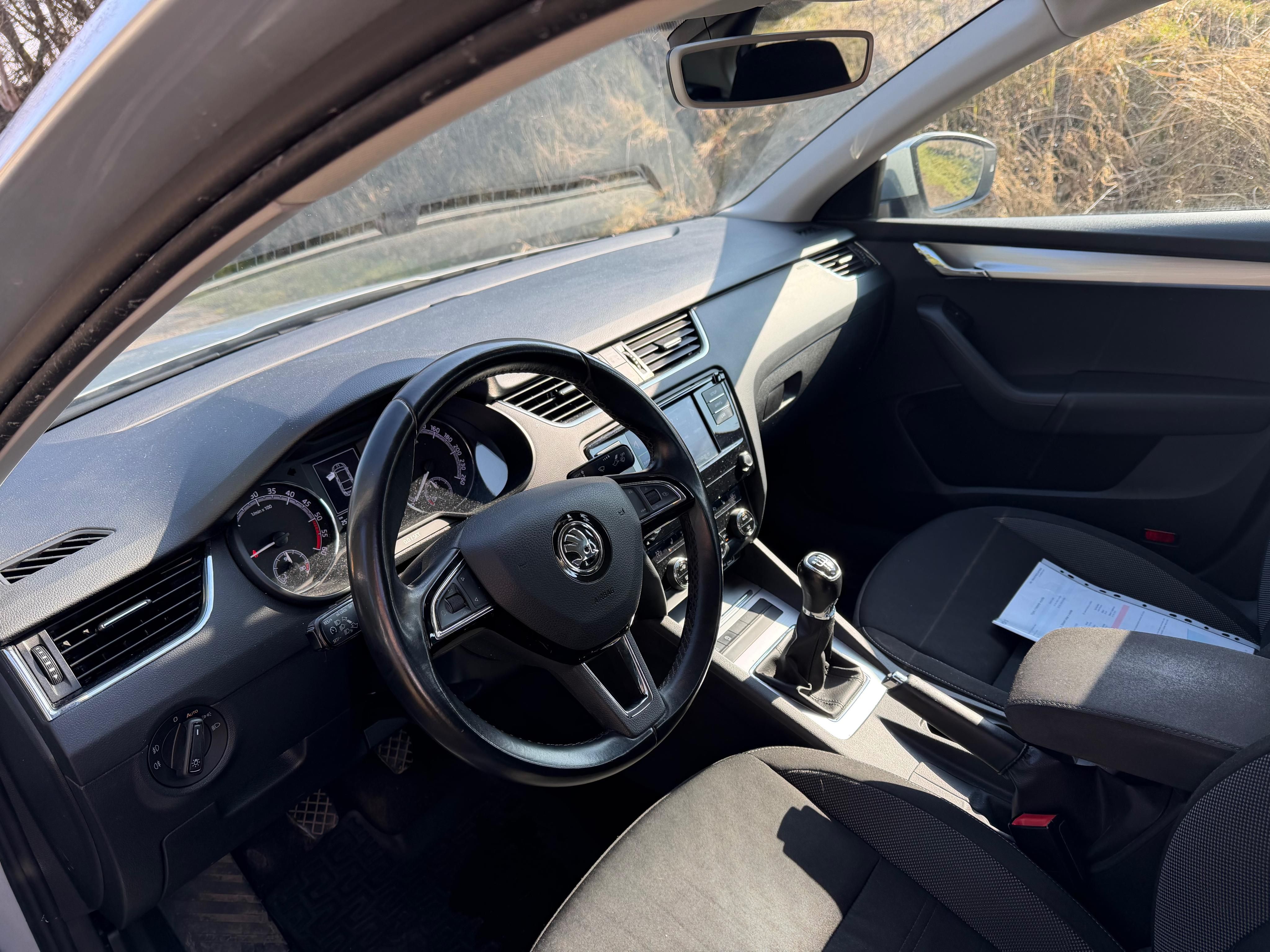 Škoda Octavia, 1,6TDI 85kw ,r.v 2019 - fotka 6