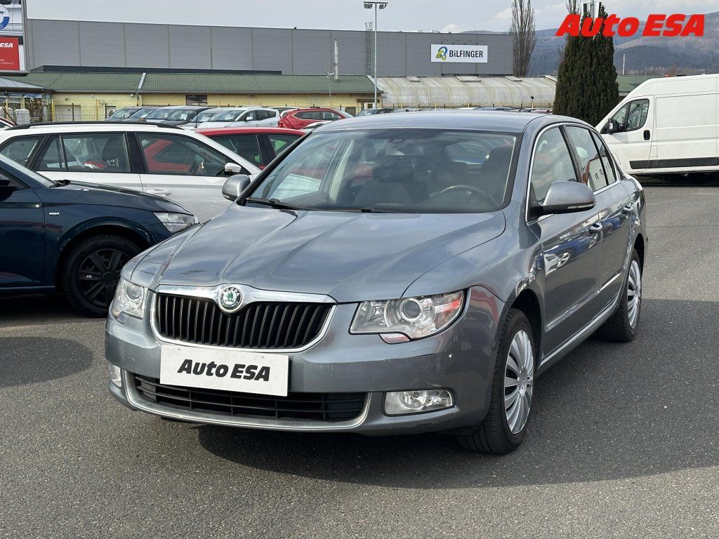 Škoda Superb, 1.4TSi,Xenon,AC - fotka 3