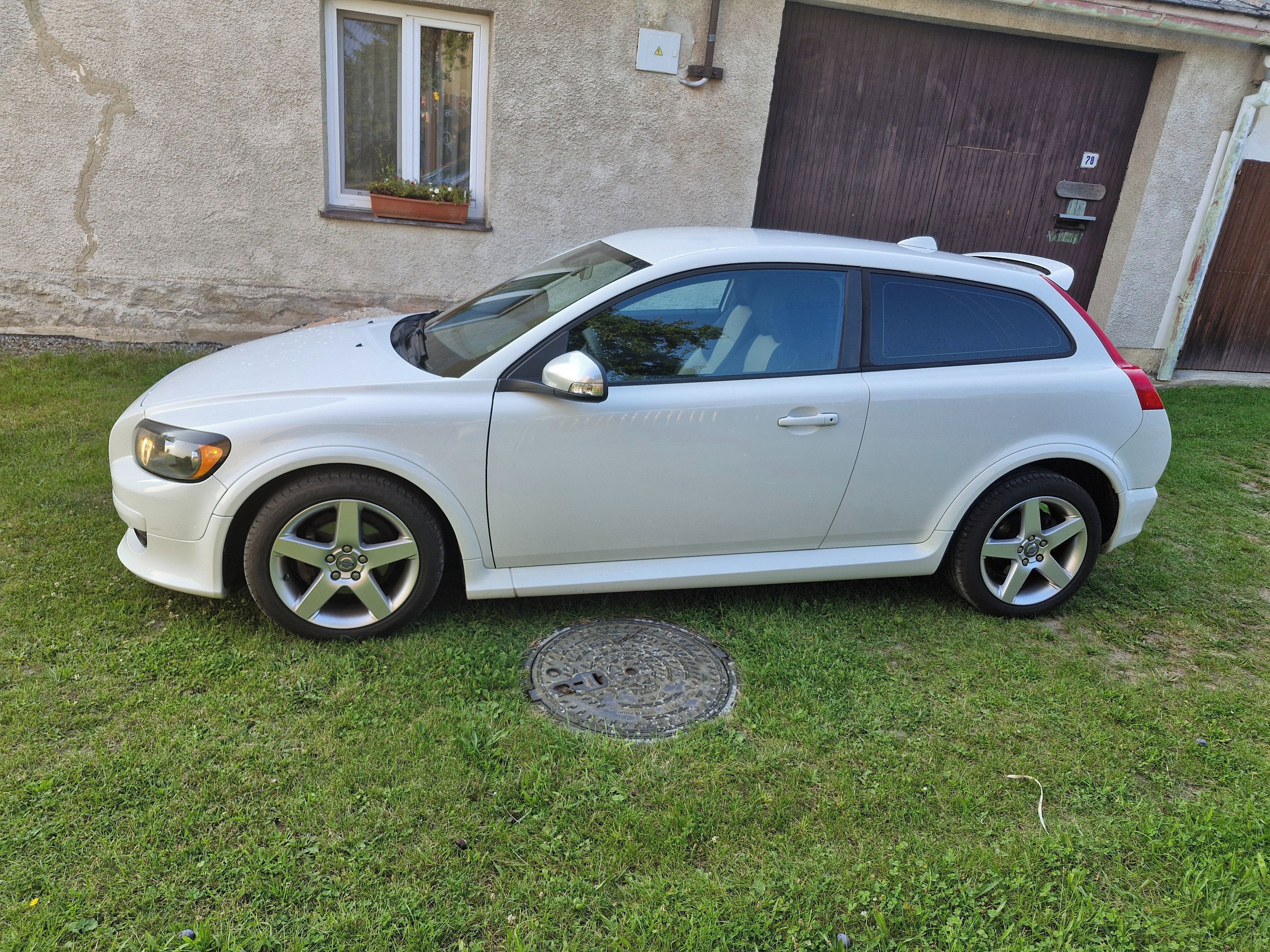 Volvo C30, Volvo C30 1.6 benzin R design - fotka 2