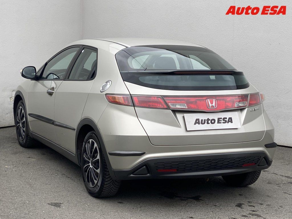 Honda Civic, 1.3 i,ČR,AC - fotka 6
