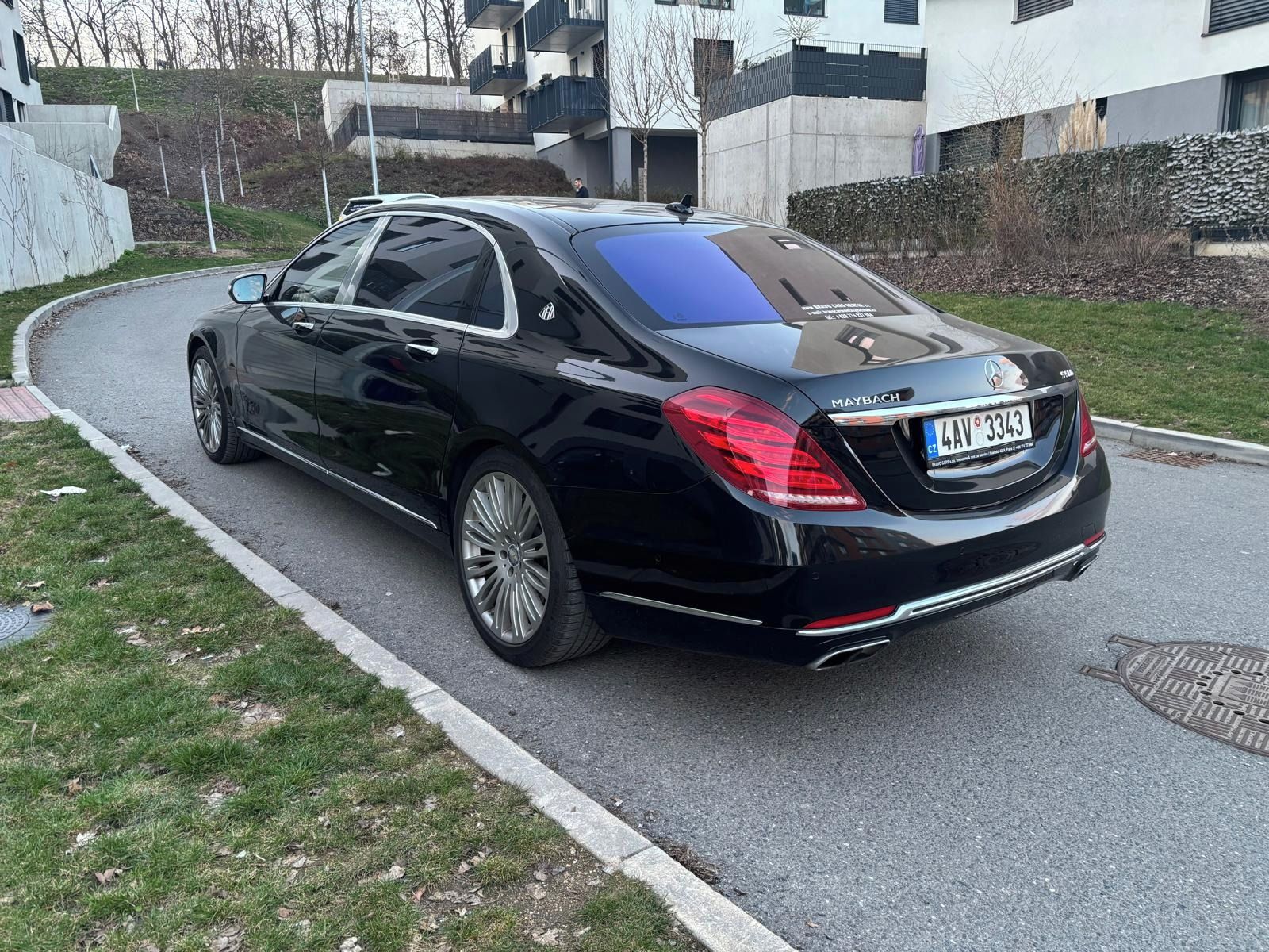 Mercedes-Benz Třídy S, 500 4MATIC MAYBACH - fotka 4