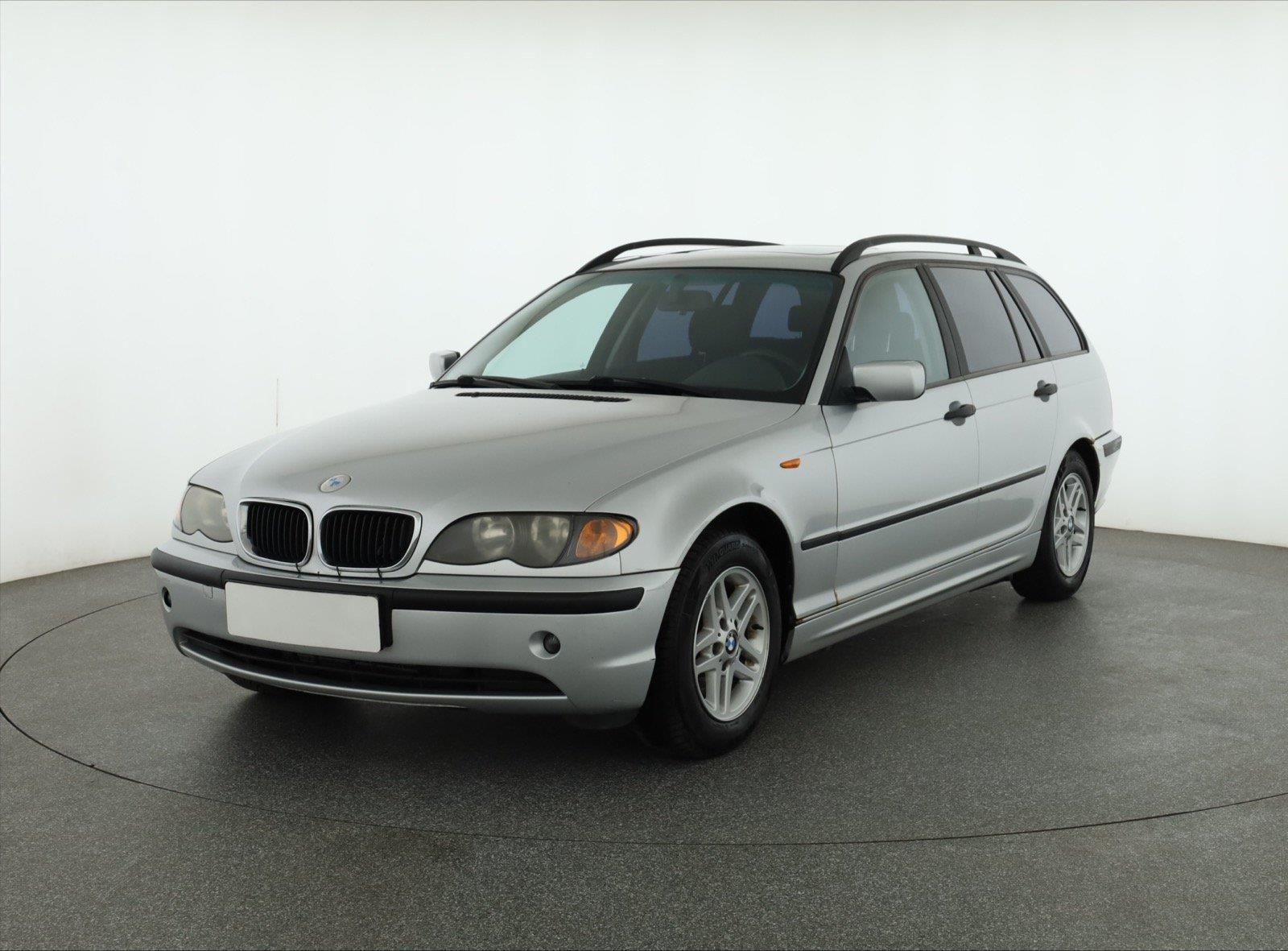 BMW Řada 3, 318 d, po STK, Tažné, Klima - fotka 2