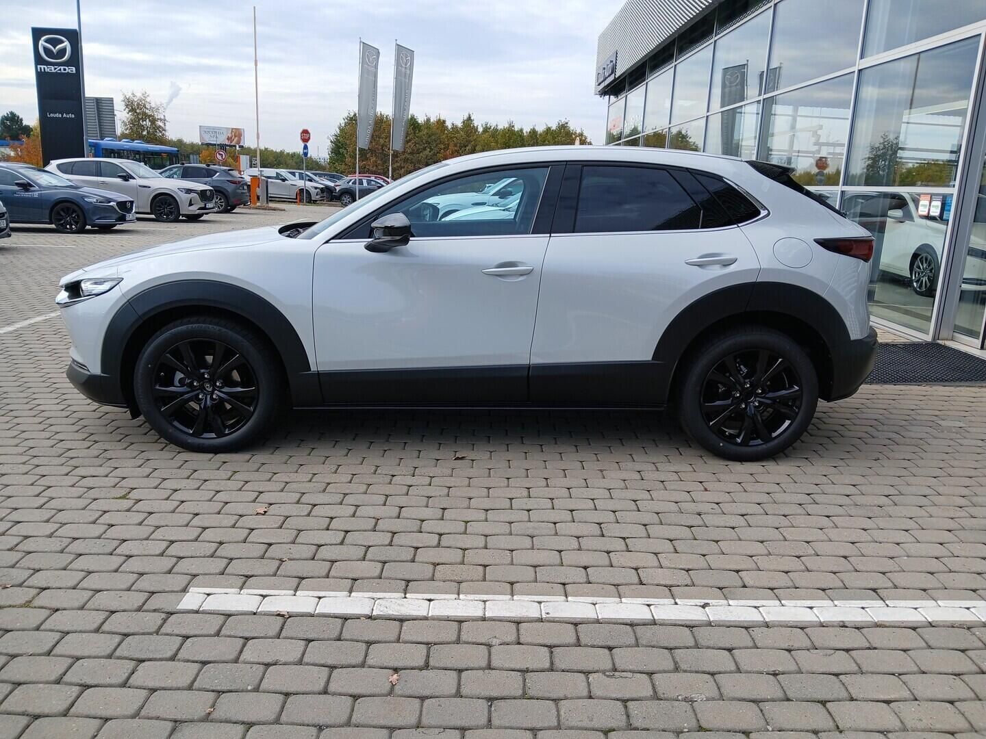 Mazda CX-30, Homura FWD 2,5l e-Skyactiv G14 - fotka 2