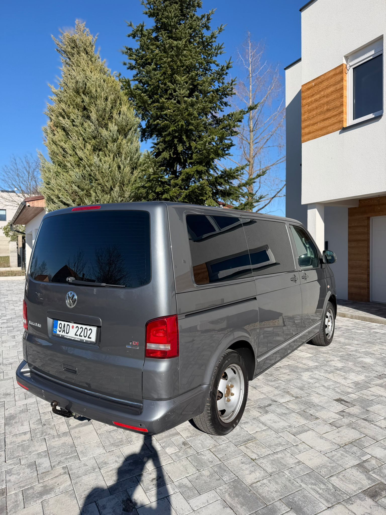 Volkswagen Multivan, 7 míst - fotka 4