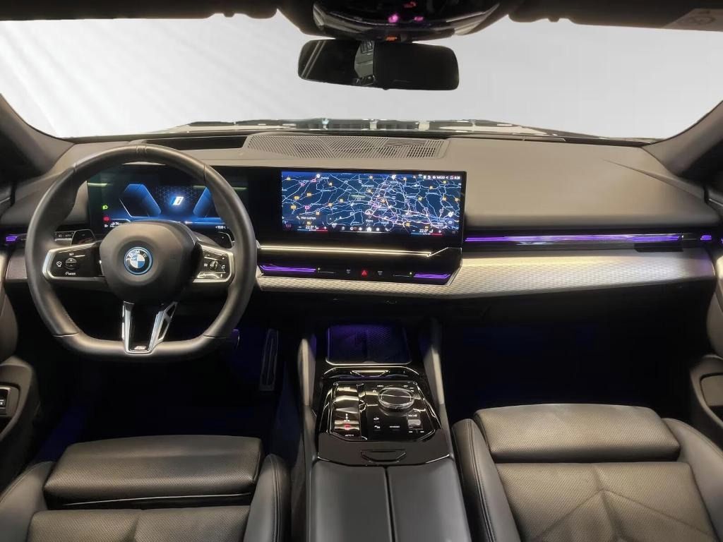 BMW Řada 5, 530 e M Sport*Navi*360°kamera* - fotka 6