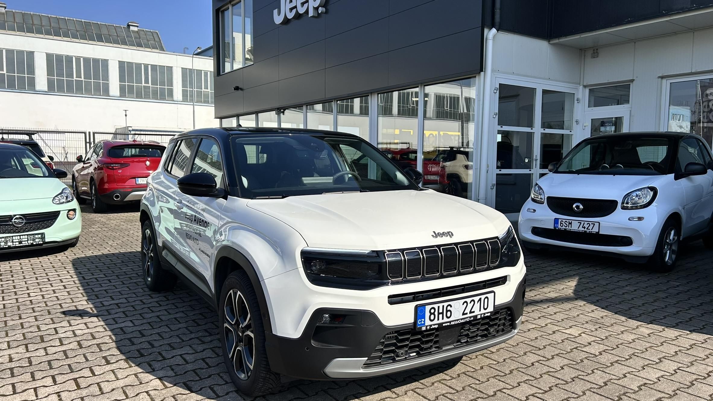 Jeep Avenger, 1.2T Summit 110k AT - fotka 4