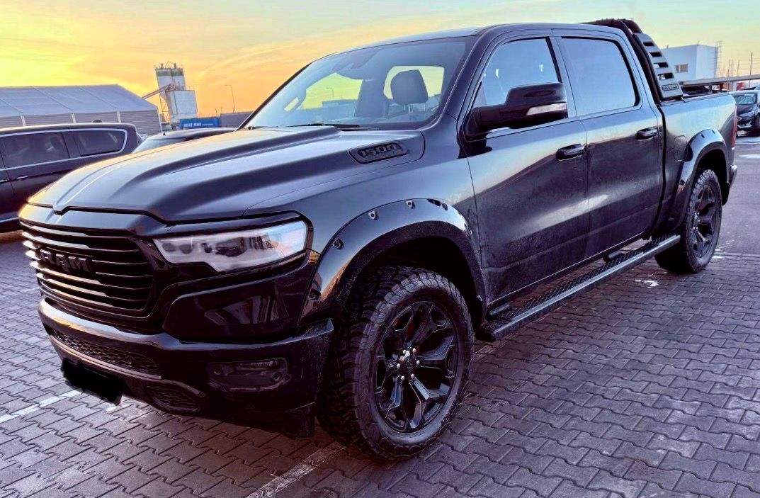 Dodge Ram 1500, 5.7L Long Horn Limited Edice - fotka 2