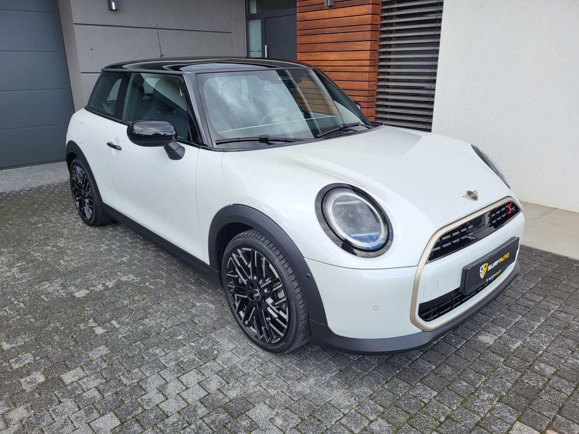Mini Cooper S, HUD Keyless 1maj. - fotka 4