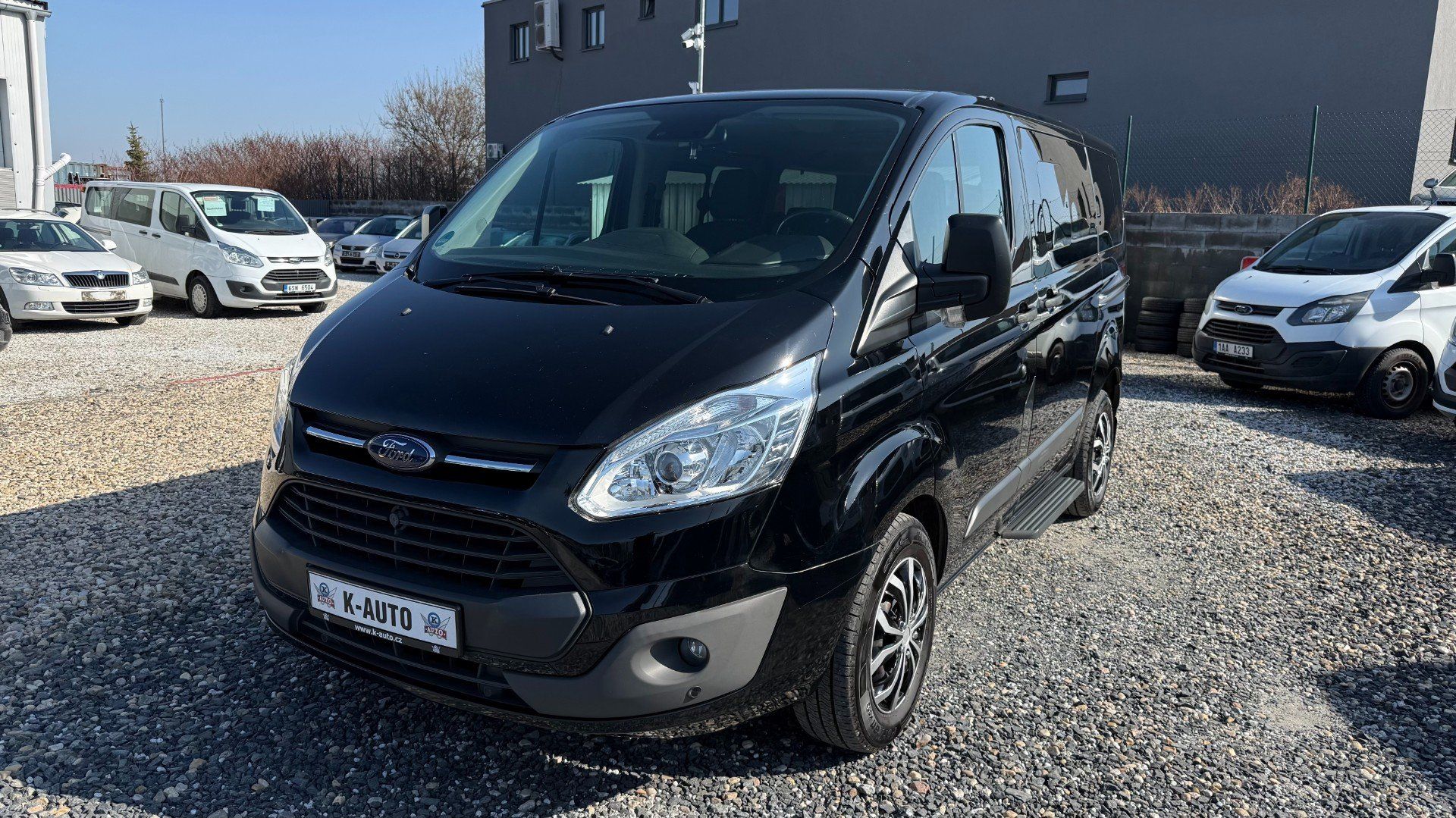Ford Tourneo Custom, 2.0TDCi 125kW*A/T*8míst*Tažne*