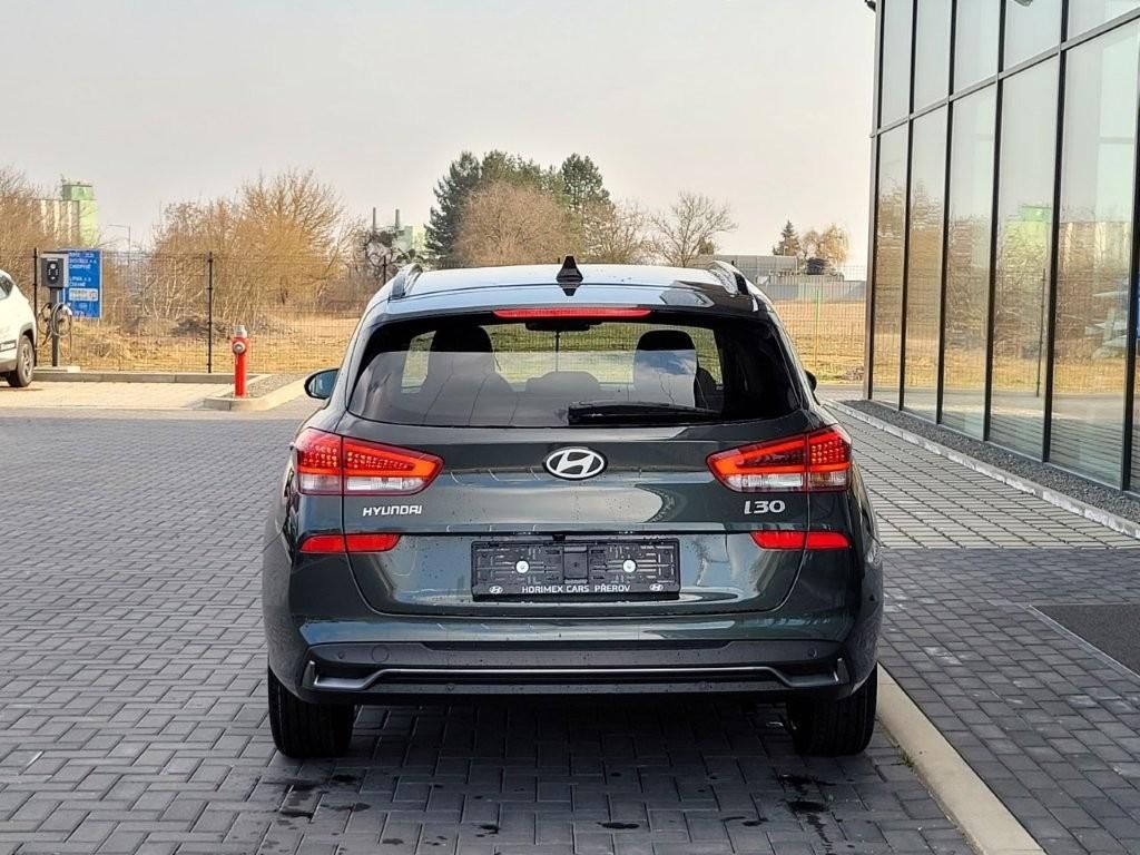 Hyundai i30, WG 1,0 T-GDI 85kW MT SMART - fotka 5