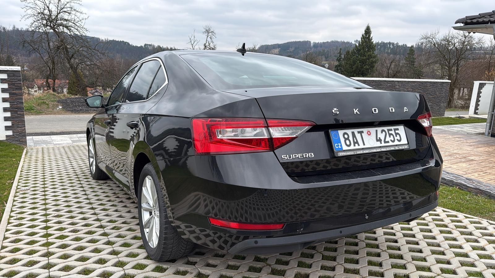 Škoda Superb, 2.0 tdi 110kw - fotka 4