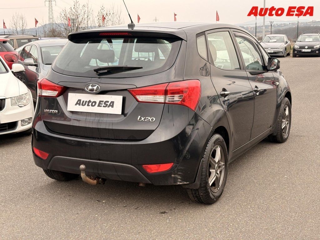 Hyundai i20, 1.4,AC,tažné - fotka 6