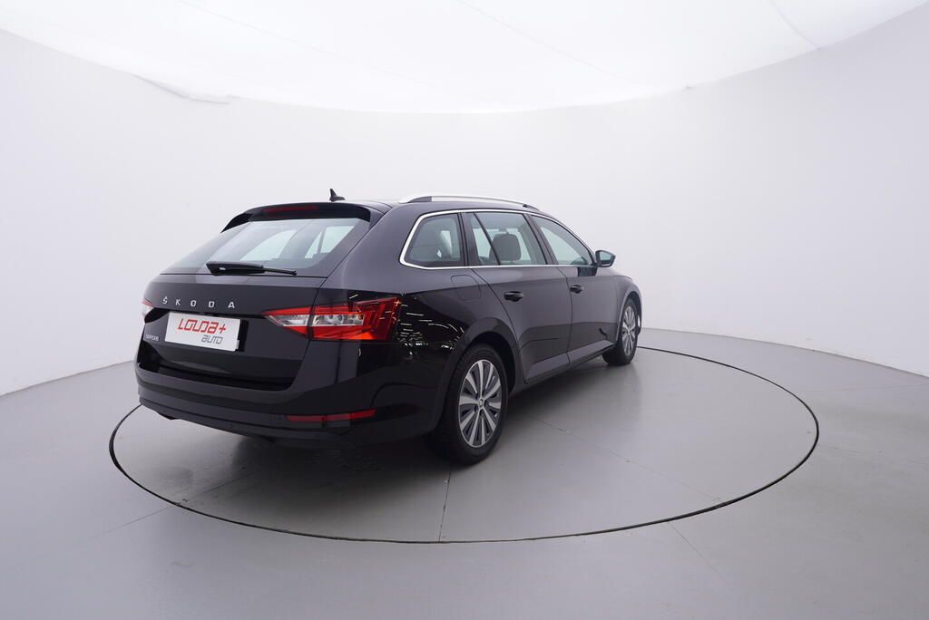 Škoda Superb, Style 2.0 TDI 110 kW - fotka 5