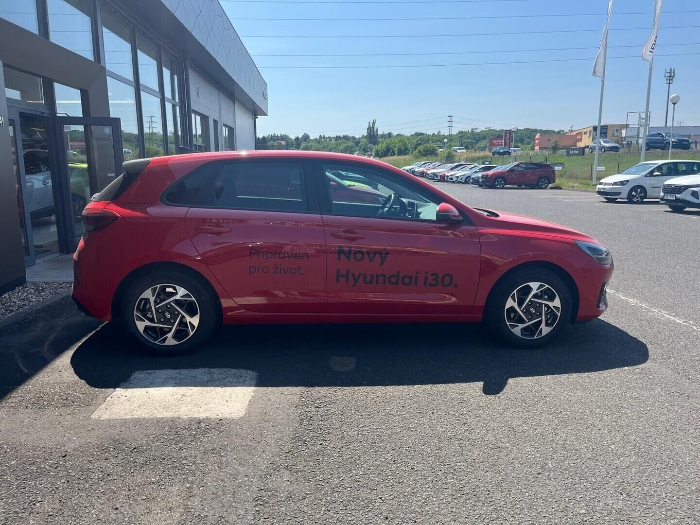 Hyundai i30, HB PD PE GO Czech! 1,5i 71 kW - fotka 5