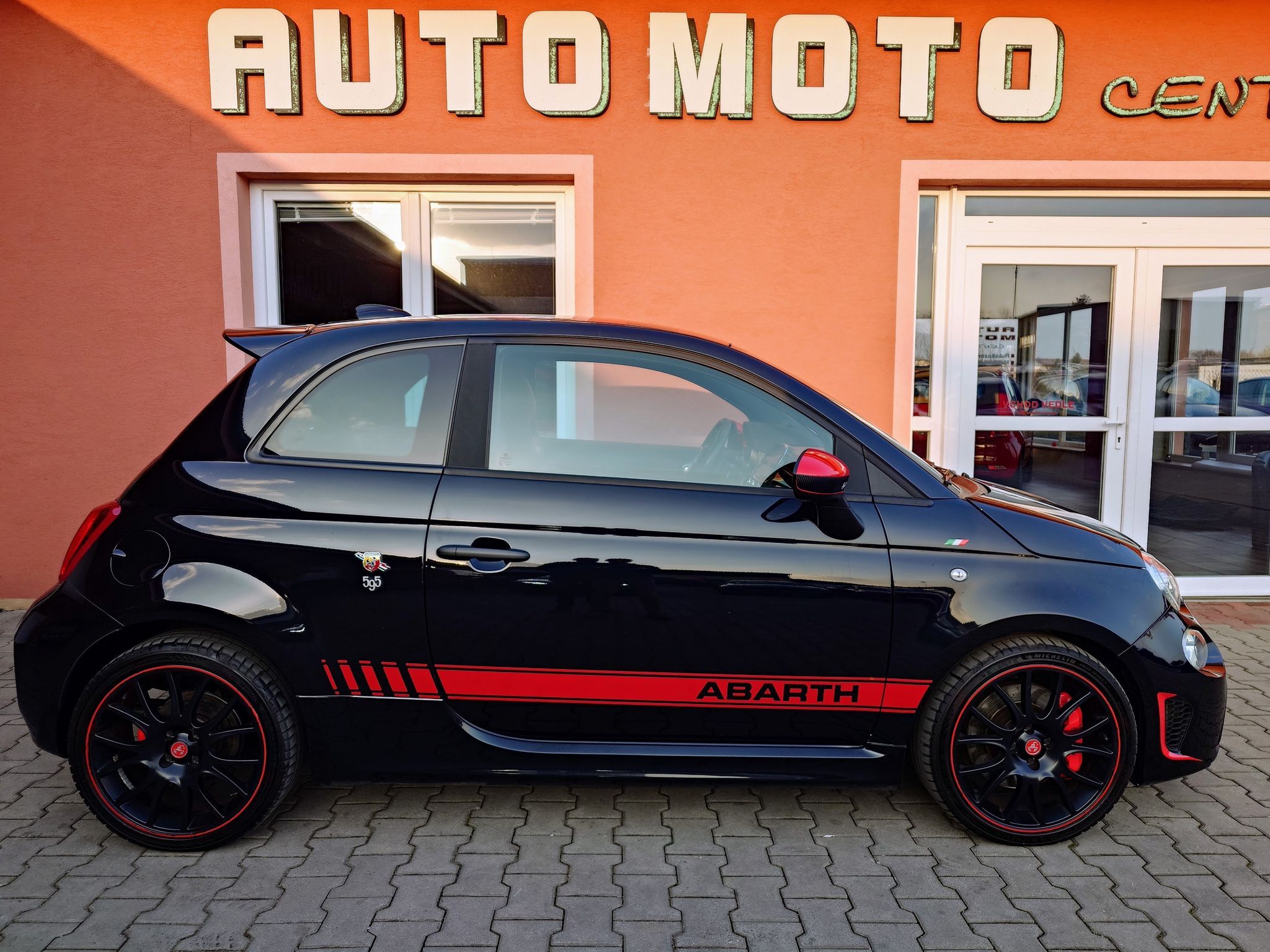 Abarth 595, 1.4 132kW Competizione  A/T F1 - fotka 5